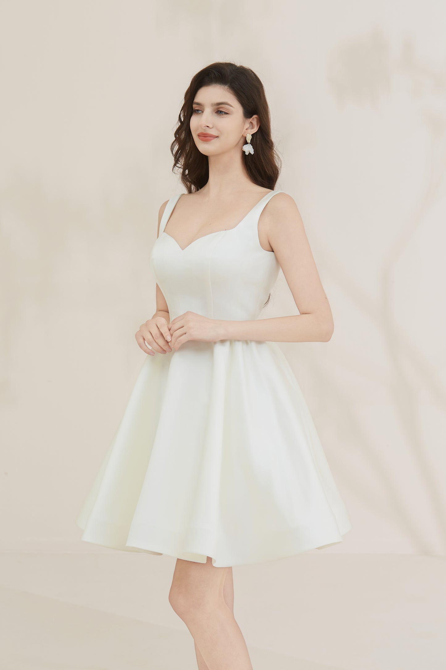 short wedding dress, eloped wedding dress, reception wedding dress, simple elegant wedding dress, mini wedding dress, mini reception wedding dress, a-lined wedding dress, satin short wedding dress