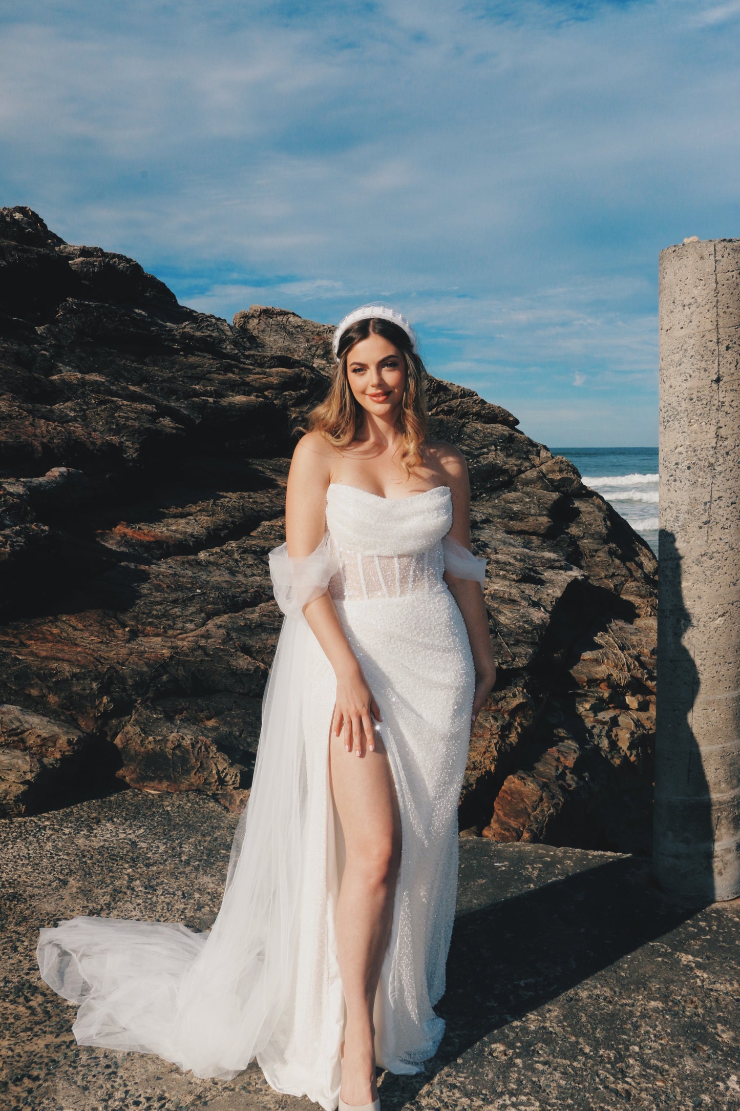 wedding dress for beach, fun style wedding dress, wedding dress, sequence wedding dress, unique wedding gown, wow factor wedding gown, off the shoulder wedding dress, high-spilt wedding dress, sexy wedding dress, fishboned wedding dress, glittering wedding dress, brisbane off the rack wedding gown, brisbane local wedding dress, sequence off the shoulder wedding gown, custom my own wedding dress, 性感婚纱,亮片婚纱,高分叉婚纱,显瘦婚纱