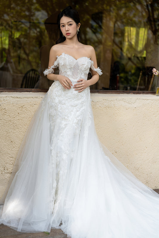 Angela Fit-and-Flare Wedding Gown