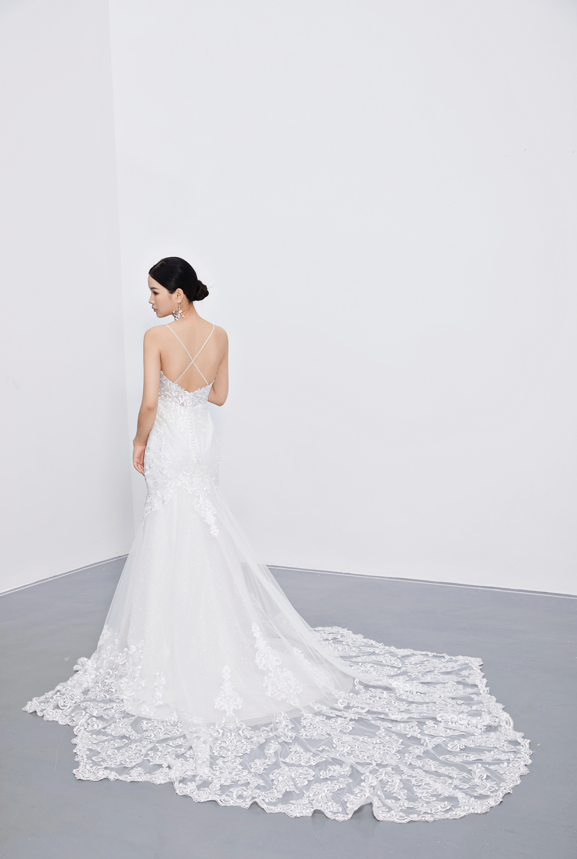 stunning wedding train dress