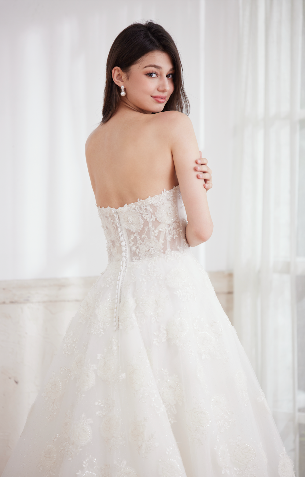 lace detailing