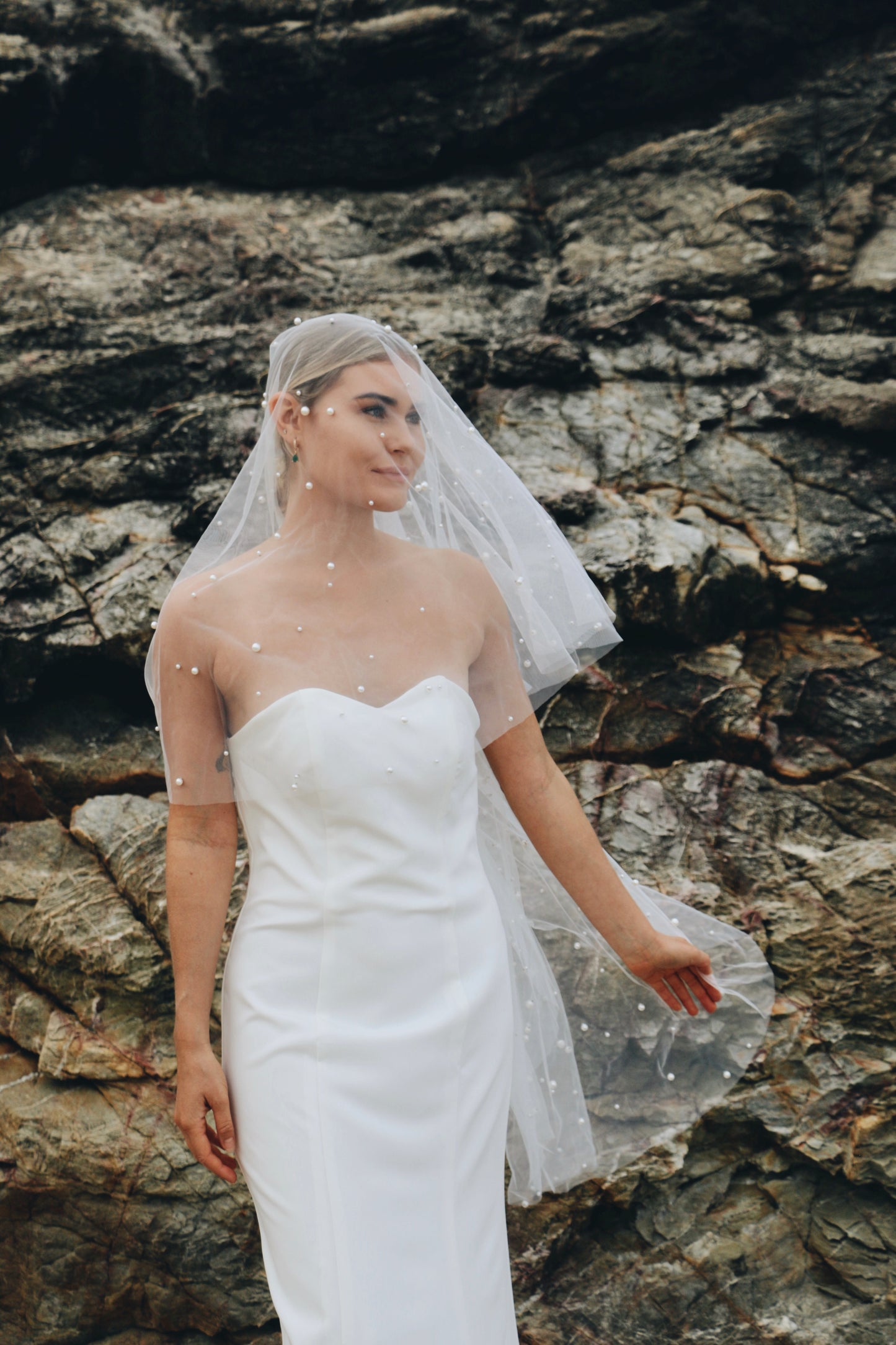 blusher Pearl Veil