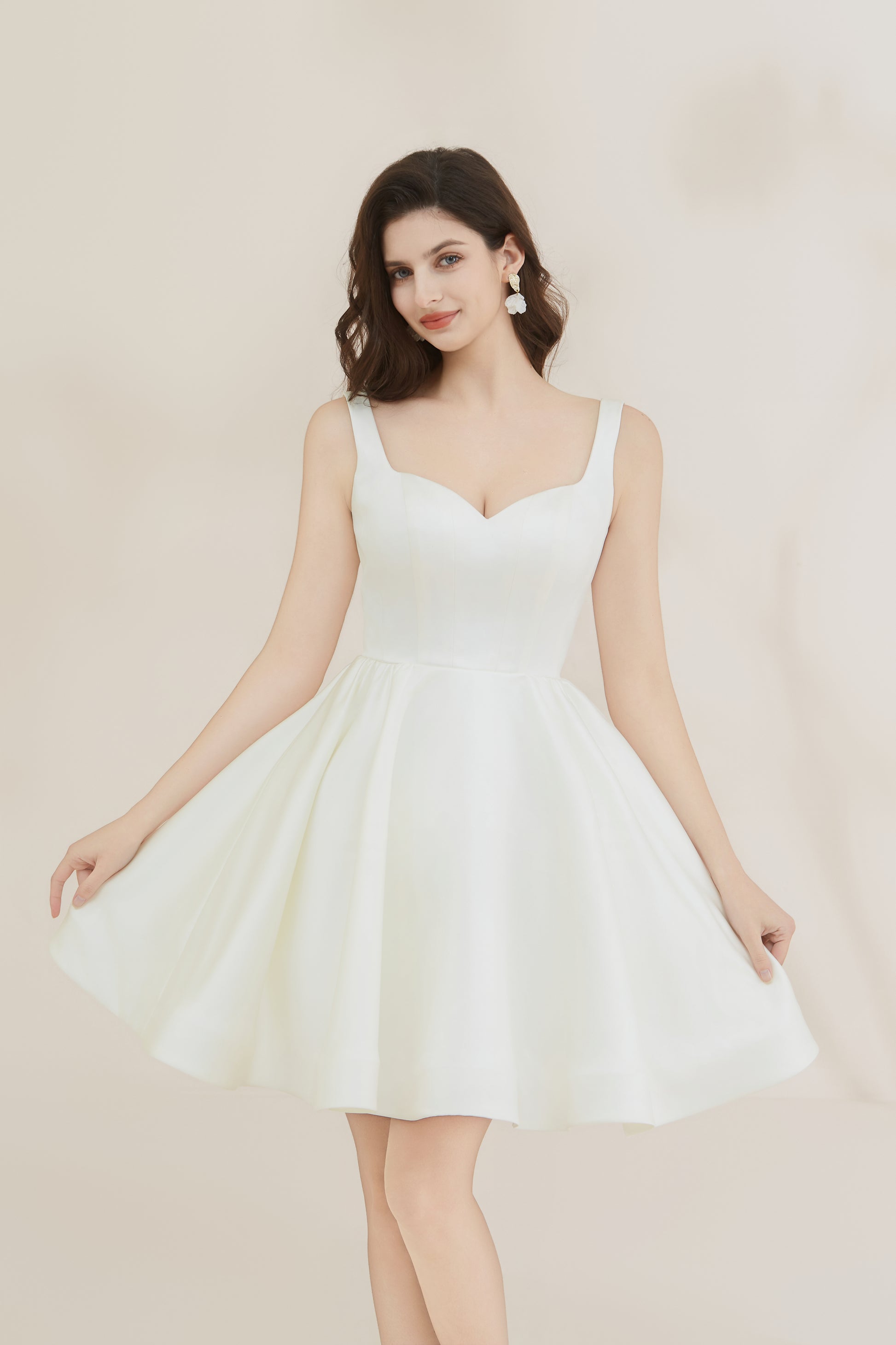 short wedding dress, eloped wedding dress, reception wedding dress, simple elegant wedding dress, mini wedding dress, mini reception wedding dress, a-lined wedding dress, satin short wedding dress