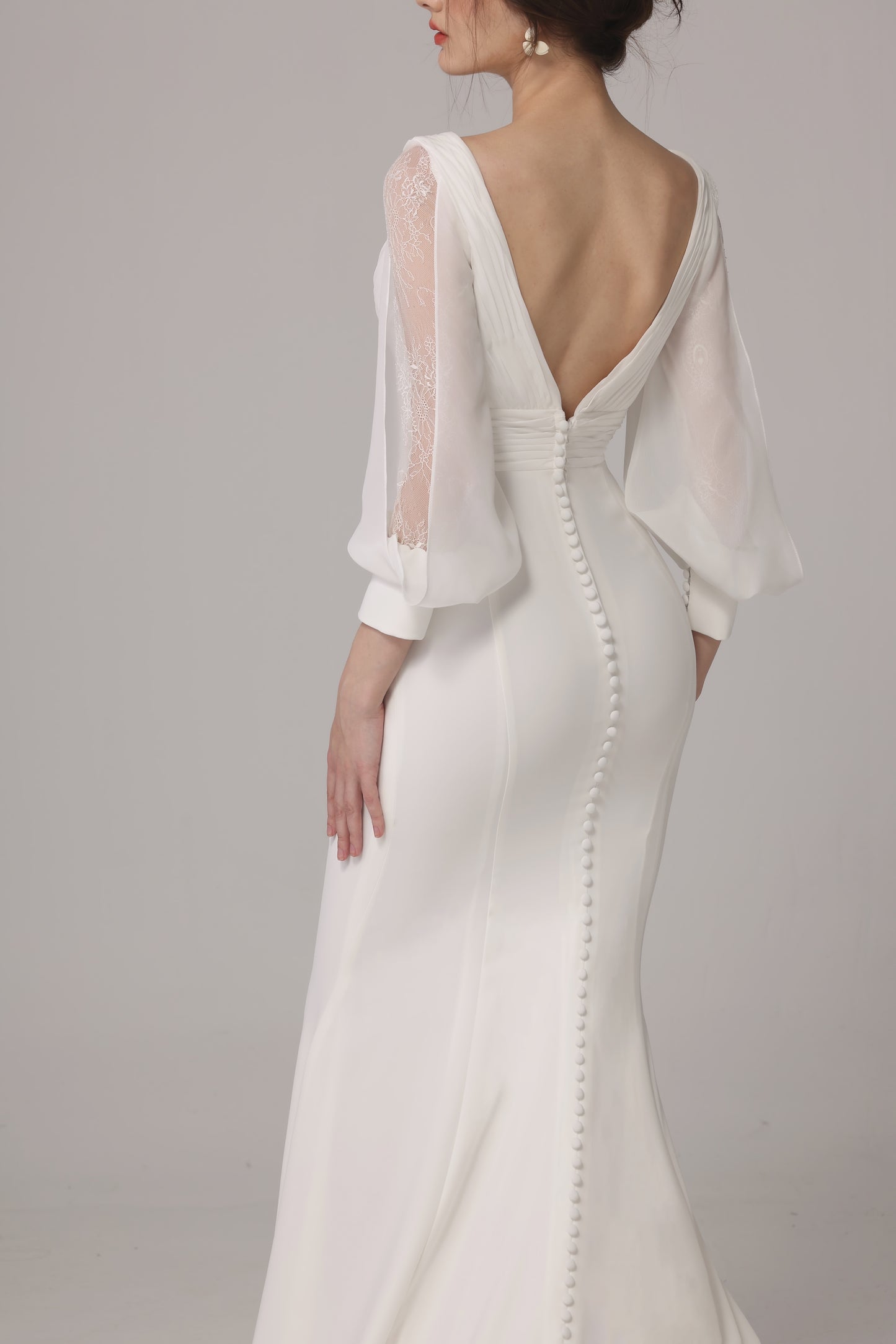 Wedding Dress, Brisbane wedding dress, custom wedding dress, lace wedding dress, a-lined wedding dress, wedding dress with sleeves