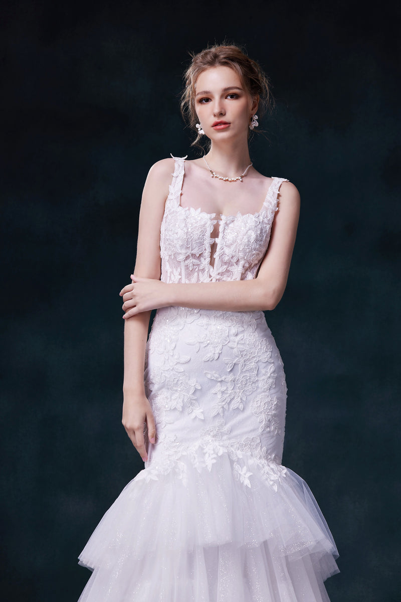 square neck wedding gown in lace and tulle