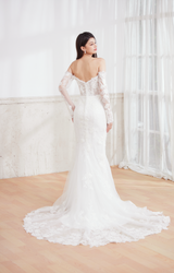 lace mermaid wedding gown