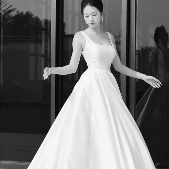 sleek wedding dress, elegant wedding dress, satin wedding dress, classy wedding gown, square neck wedding gown, minimalist wedding gown, custom wedding gown, high quality wedding gown, brisbane wedding dress, brisbane designer wedding gown, bespoke wedding gown, plus size wedding dress, 极简婚纱，法式轻纱